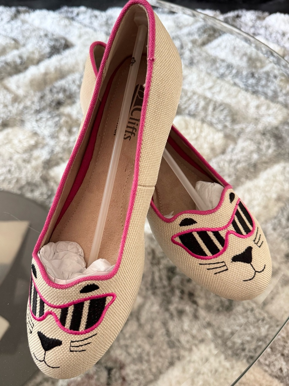 New Cliffs White Mountain Rachelle Kitty Cat Loafer Flats Beige Women Size 7.5